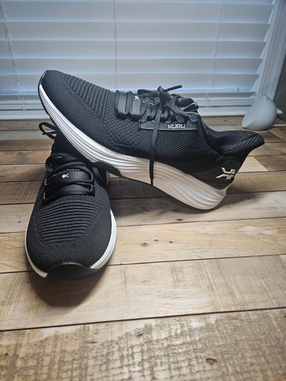 Kuru Mens Atom 2 Black Size 12.5 Medium Width